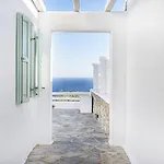 Mando Pool W Sea Views - Five Bedrooms Villa