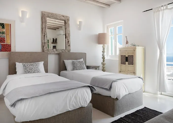 Mando Pool W Sea Views - Five Bedrooms *