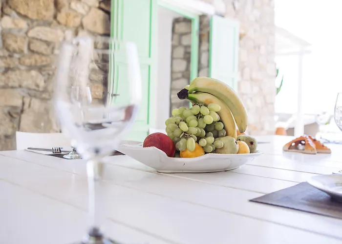 Mando Pool W Sea Views - Five Bedrooms