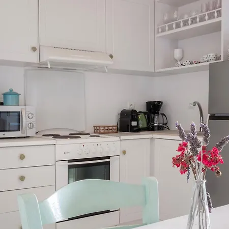 Mando Pool W Sea Views - Five Bedrooms *