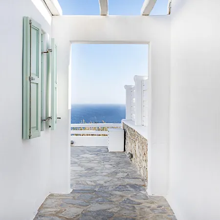 Mando Pool W Sea Views - Five Bedrooms Villa