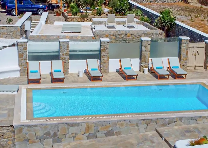 Mando Pool W Sea Views - Five Bedrooms