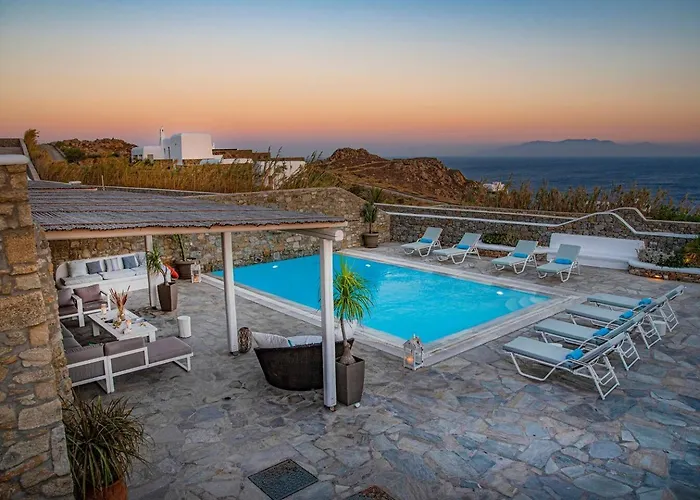 Mando Pool W Sea Views - Five Bedrooms *