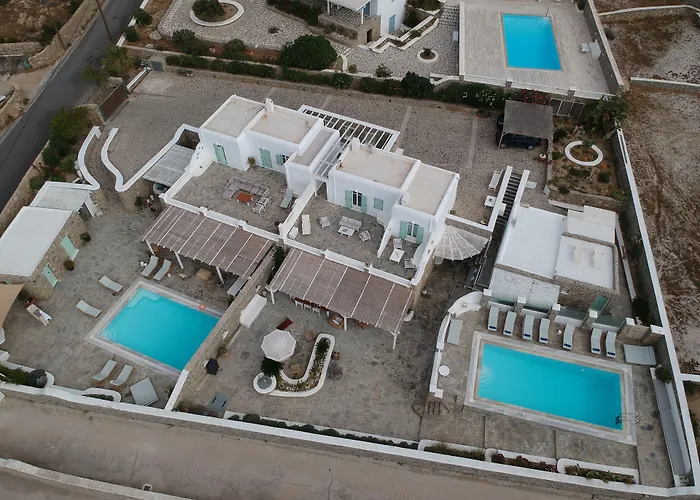 Mando Pool W Sea Views - Five Bedrooms