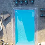 Mando Pool W Sea Views - Five Bedrooms סופר פרדייז ביץ'