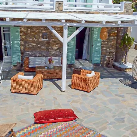 Mando * Super Paradise Beach (Mykonos)