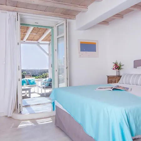 Mando * Super Paradise Beach (Mykonos)