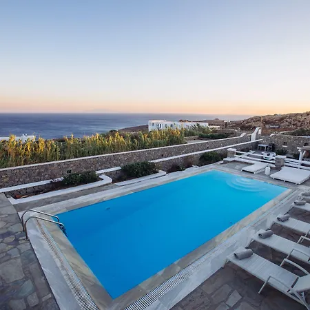 Mando Pool W Sea Views - Five Bedrooms فيلة *