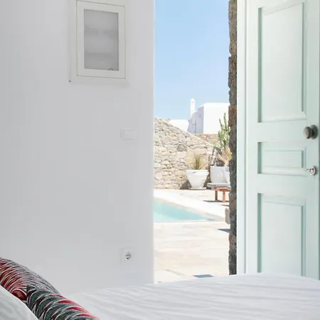Mando Pool W Sea Views - Five Bedrooms *