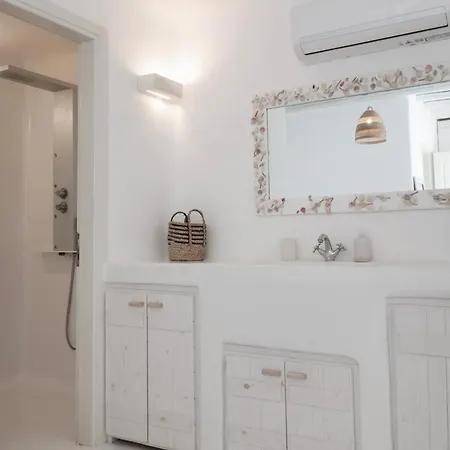 Mando Pool W Sea Views - Five Bedrooms سوبر بارادايس بيتش
