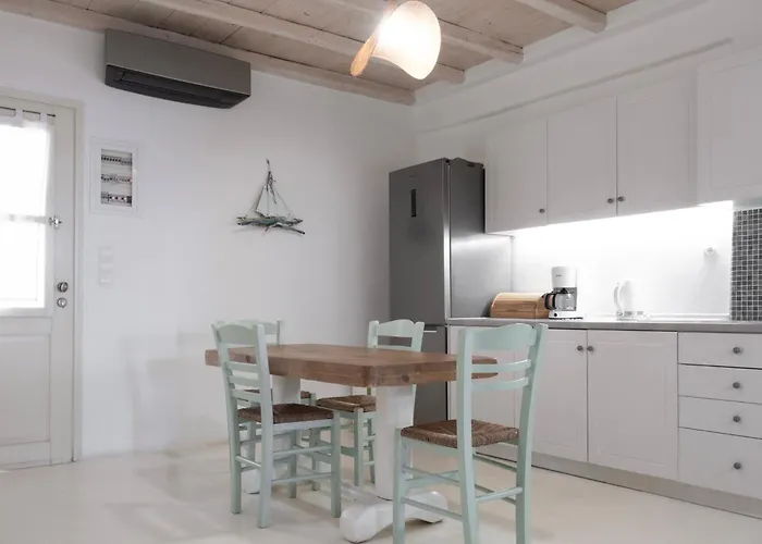 Mando Pool W Sea Views - Five Bedrooms