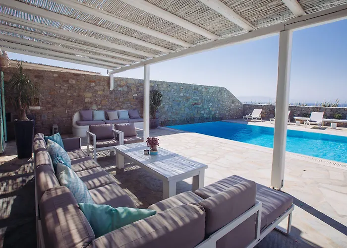 Mando Pool W Sea Views - Five Bedrooms سوبر بارادايس بيتش