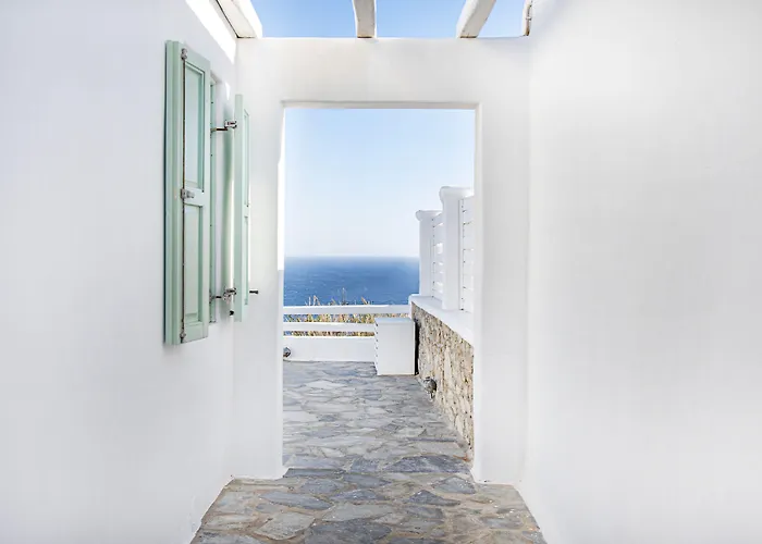 Mando Pool W Sea Views - Five Bedrooms Villa